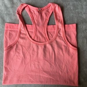 Lululemon Swiftly top